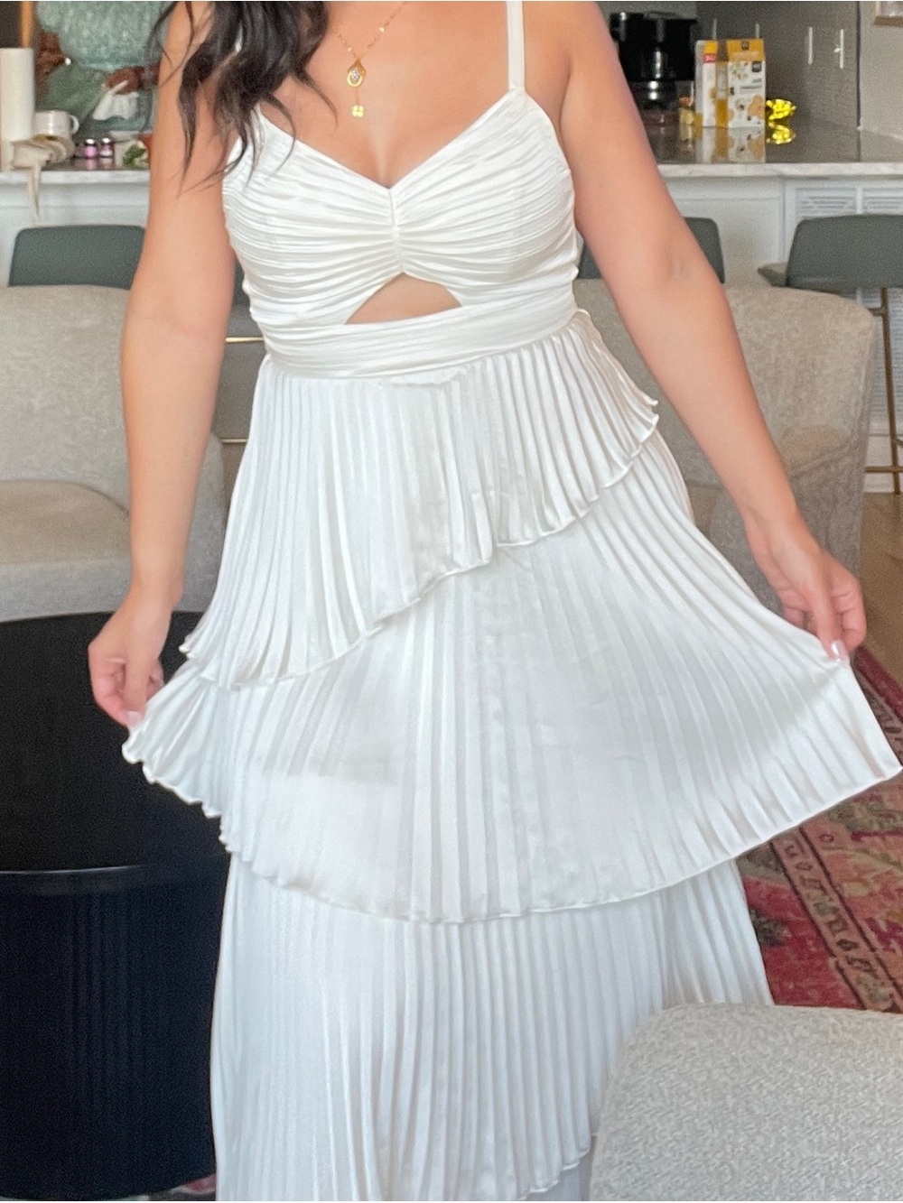 Ivory Tiered Pleated Midi Dress - Picture 4 of 4